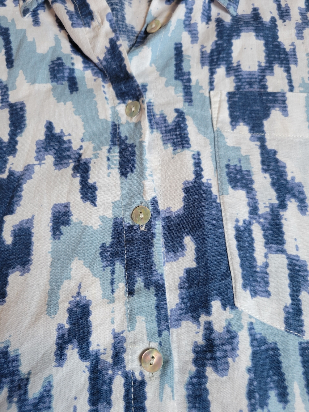 Christian Siriano Blue Ikat Linen Blend Button Down Shirt
Size S - Picture 3 of 5